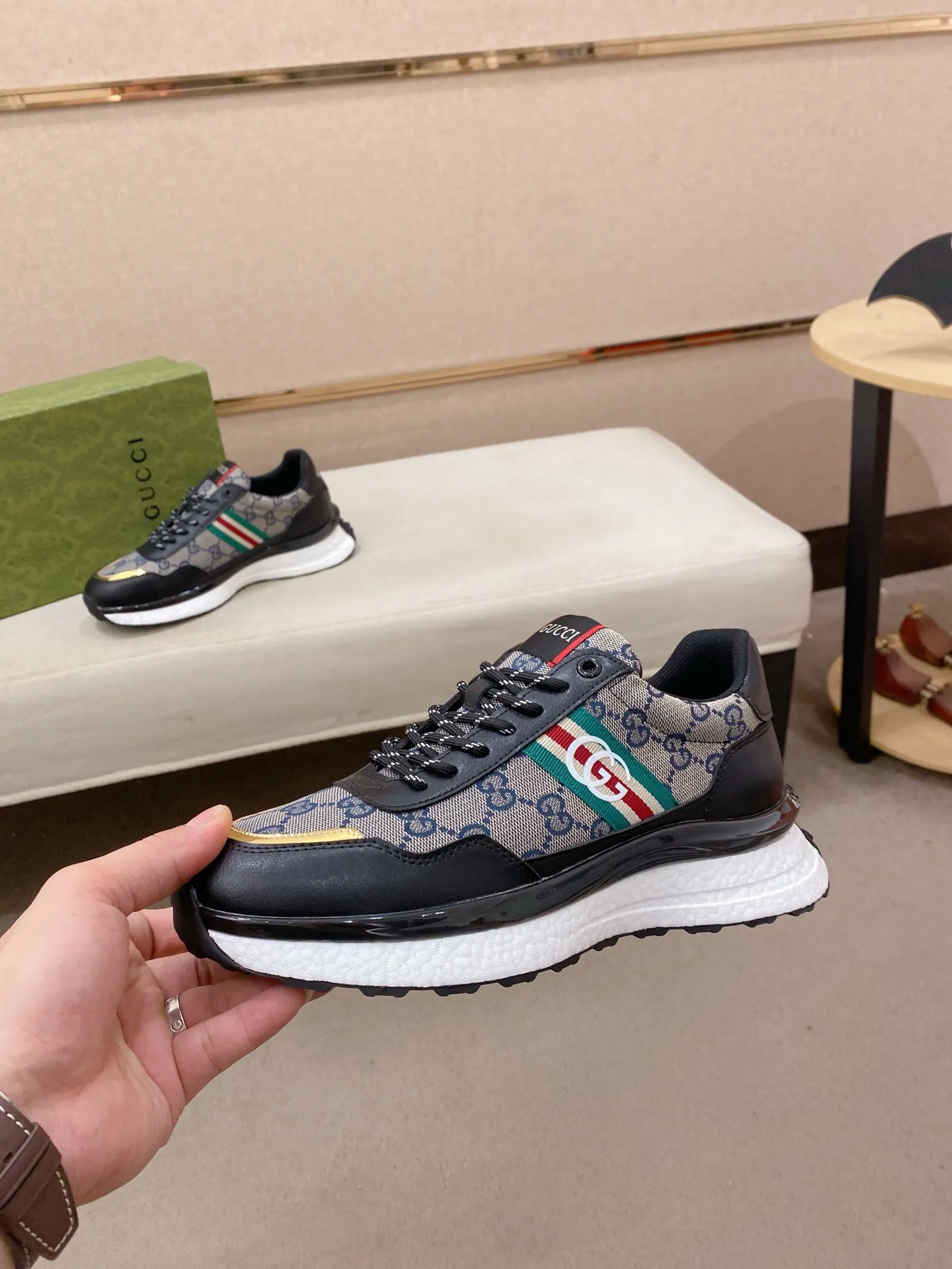 Men's clothing and shoes💰:462💰 (GUCCI) The latest model from the official website🎁🎁Casual and fashionable men's shoes👟, hot style💥The version is simple and elegant, exclusive for trendy men. The unique latest brand elements from the official website👑Original Gucci decoration, fashionable and generous, the fabric is original cowhide ✅Mesh breathable lining, the official website specifies wear-resistant casual outsole, the classic model is taken in kind at the counter🎬38-44 (can be customized for 45 non-refundable)